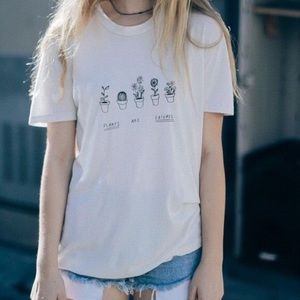 🌱 Brandy Melville Graphic T-Shirt